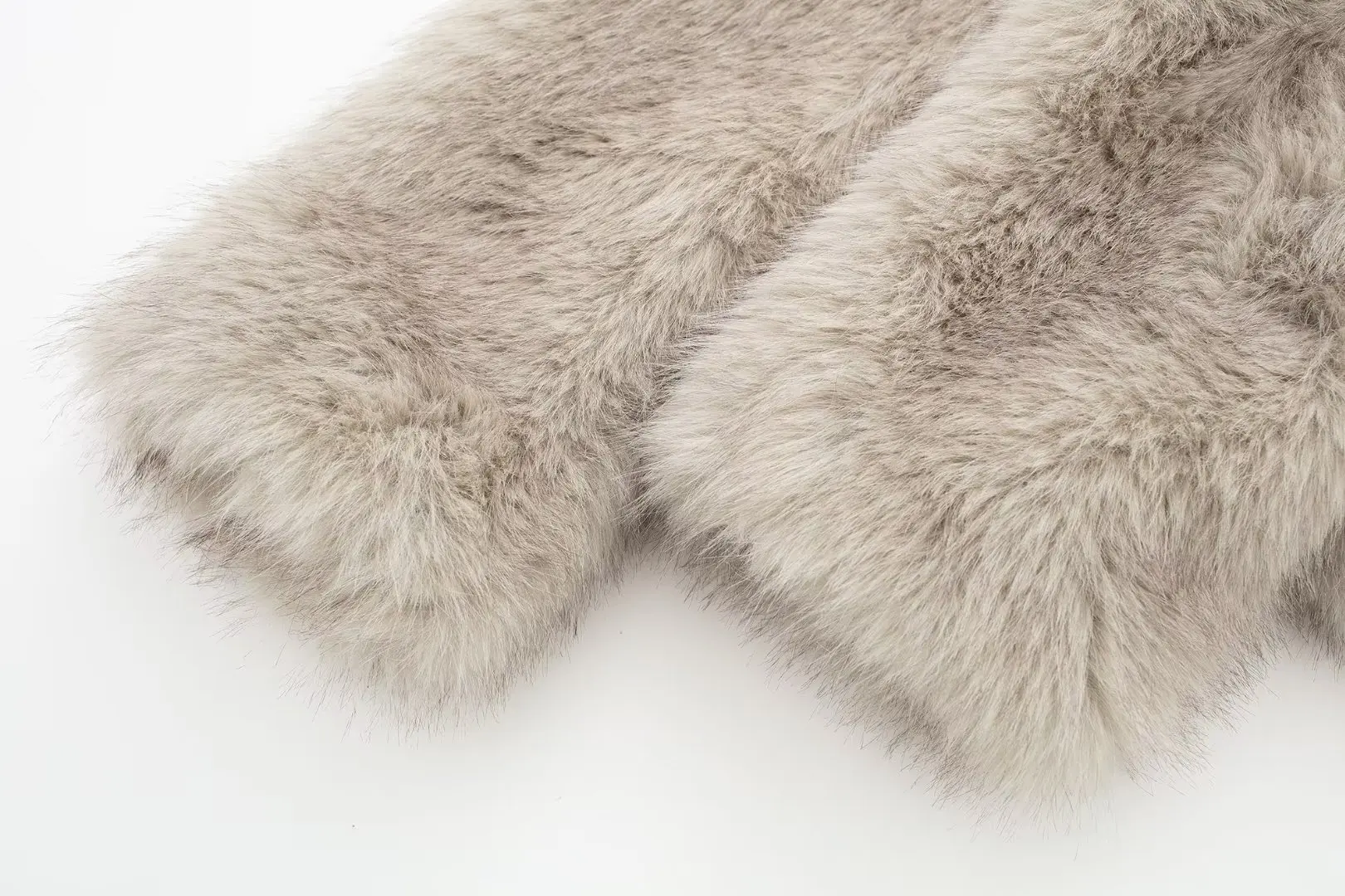 Women's Artificial Fur Coat with Large Lapel Short Fashionable Fox Fur Style Fluffy Plush Clothing for Ladies