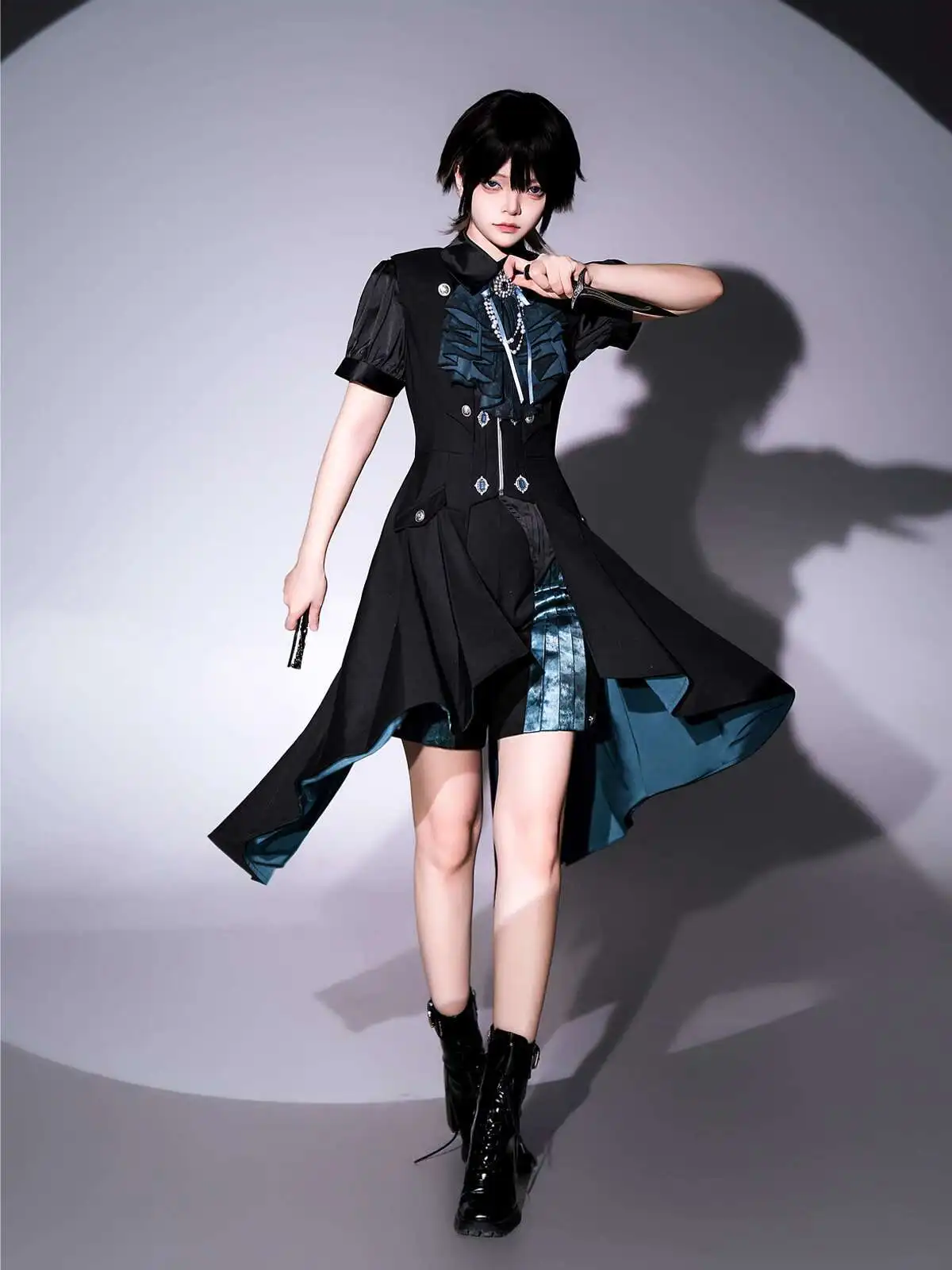 Baru Fiesta Karnaval Halloween Karena Cosplay Deep Joy Dark Tune Prince Seri Lolita Mantel Gaun Celana Pendek Setelan Atasan Dasi Kupu-kupu