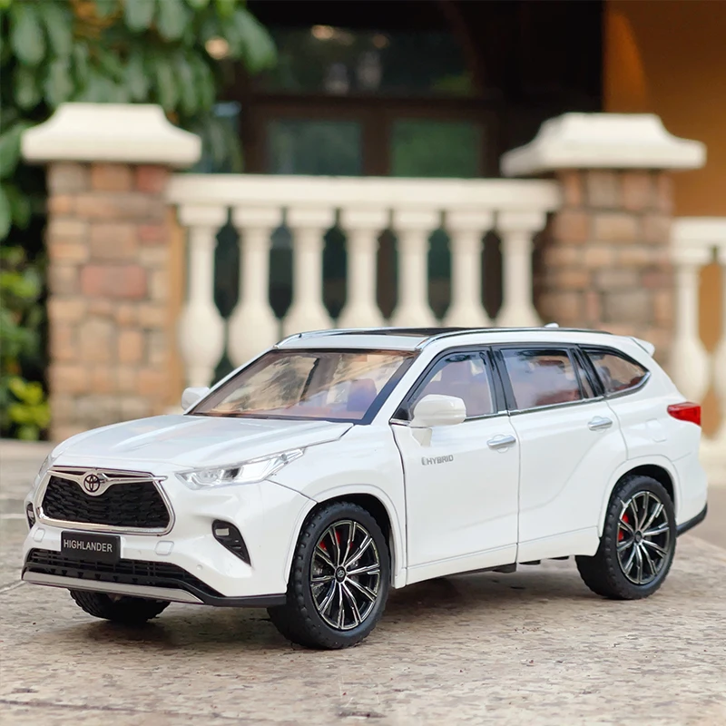 

1:24 Toyota Highlander SUV Alloy Car Diecast Model Sound Light Children Toy Collect Display Ornament Children Birthday Toy Gift