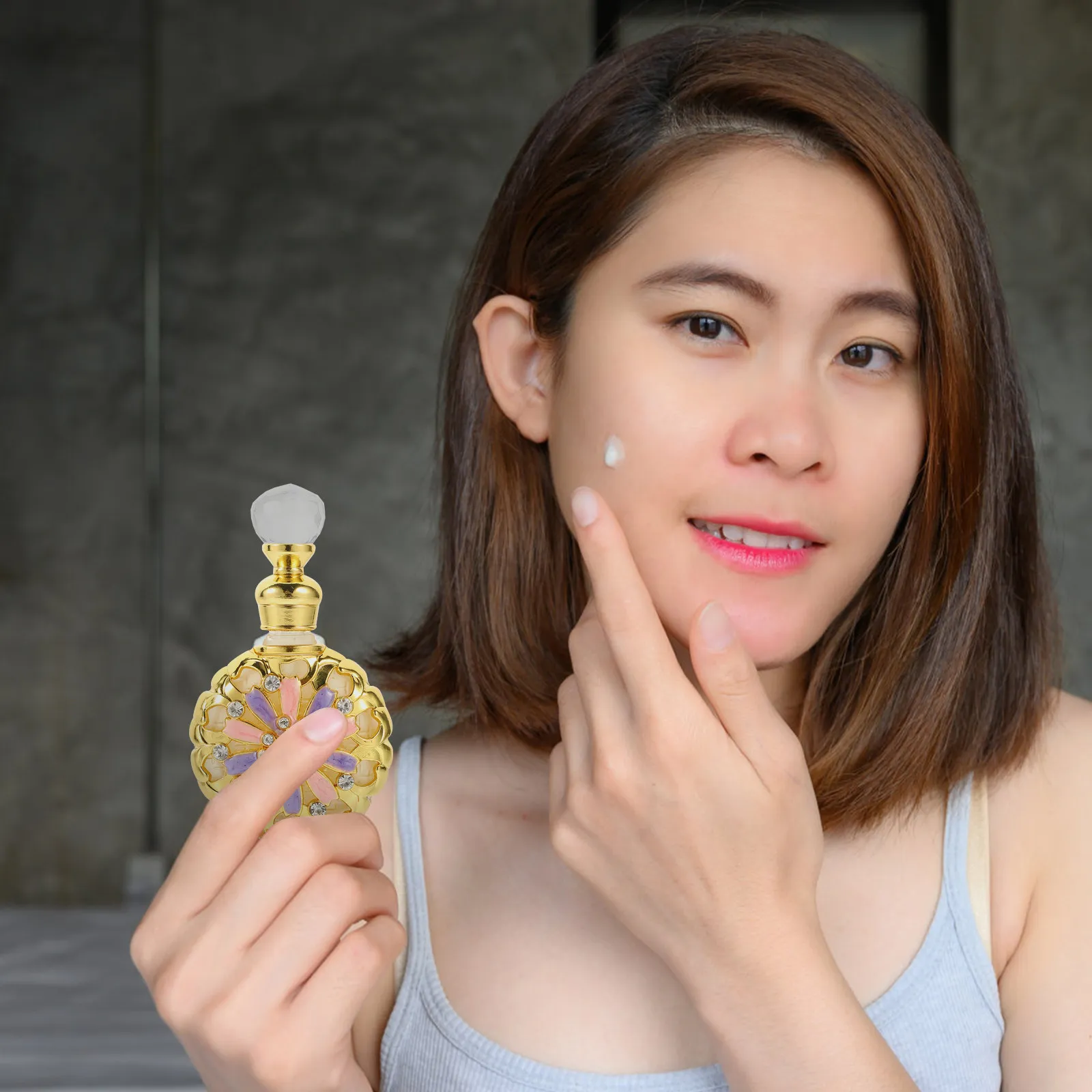 

Empty Perfume Bottle Glass Refillable Travel Essential Oil Bottle 30Ml Portable Lightweight Vintage Perfume Dispenser Small