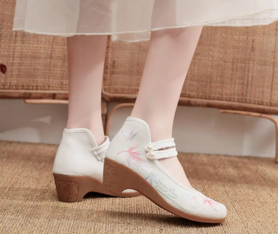 Women Ankle Button Strap Pumps Ethnic Embroidery Mary Jane Dress Shoes Mid Heel Cotton Fabric Espadrilles Vintage Sandals