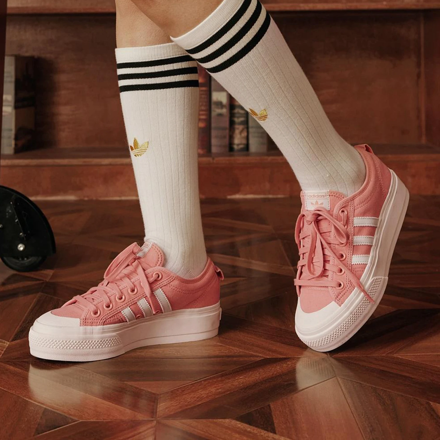 Adidas Authentic Three Leaves Men's Women's Fashion Trend Sports Thick Sole Sneakers JQ9149