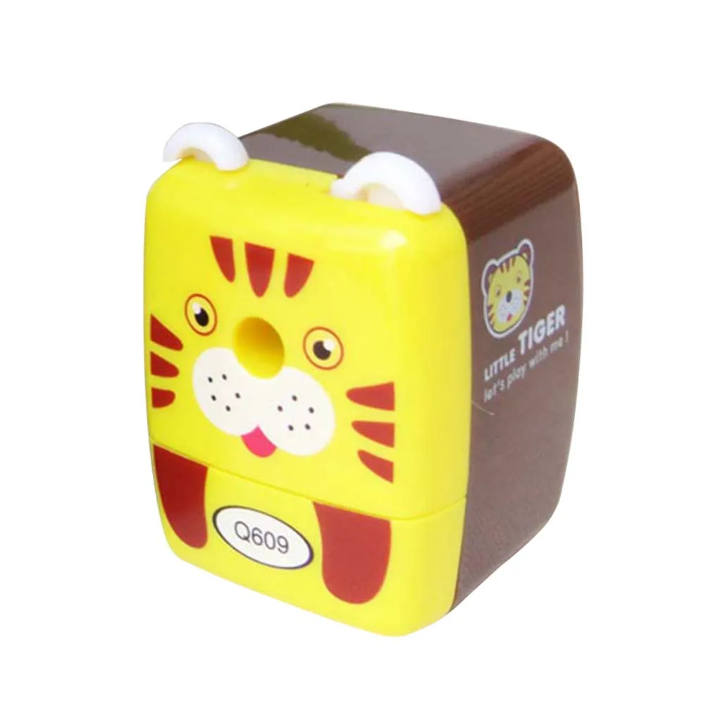 

1pc Plastic Cartoon Sharpener Pencil Sharpener Students Stationery Supplies for Kids Children (Random Pattern of Panda or Tiger)