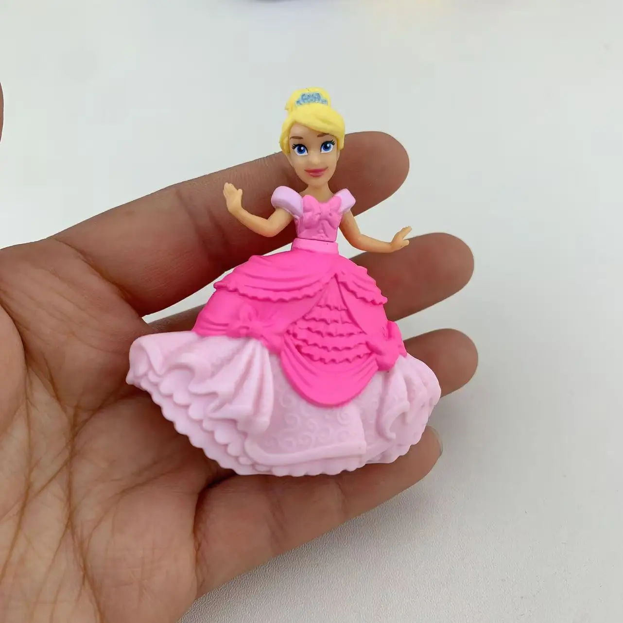 ديزني الأميرة ارييل رابونزيل سنو وايت مولان ياسمين بوكاهونتاس شخصيات الحركة الصغيرة دمى كعكة توبر هدايا عيد ميلاد للأطفال #5