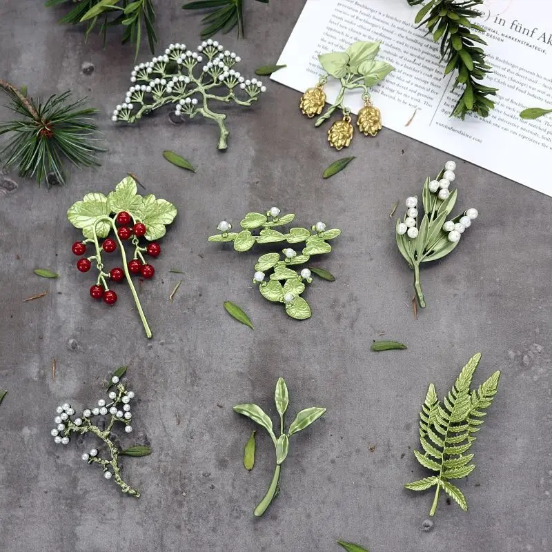 Ladies' Handmade Vintage Forest Plant Brooch Needle Decoration, Elegant Temperament Brooch, Cardigan Woolen Sweater Chest Flower