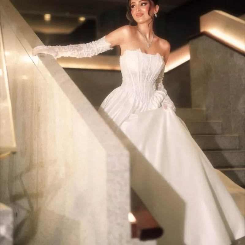 Simple Satin White Appliques Wedding Dresses off-shoulder A skirt flower decal Bridal Gowns Made Customized