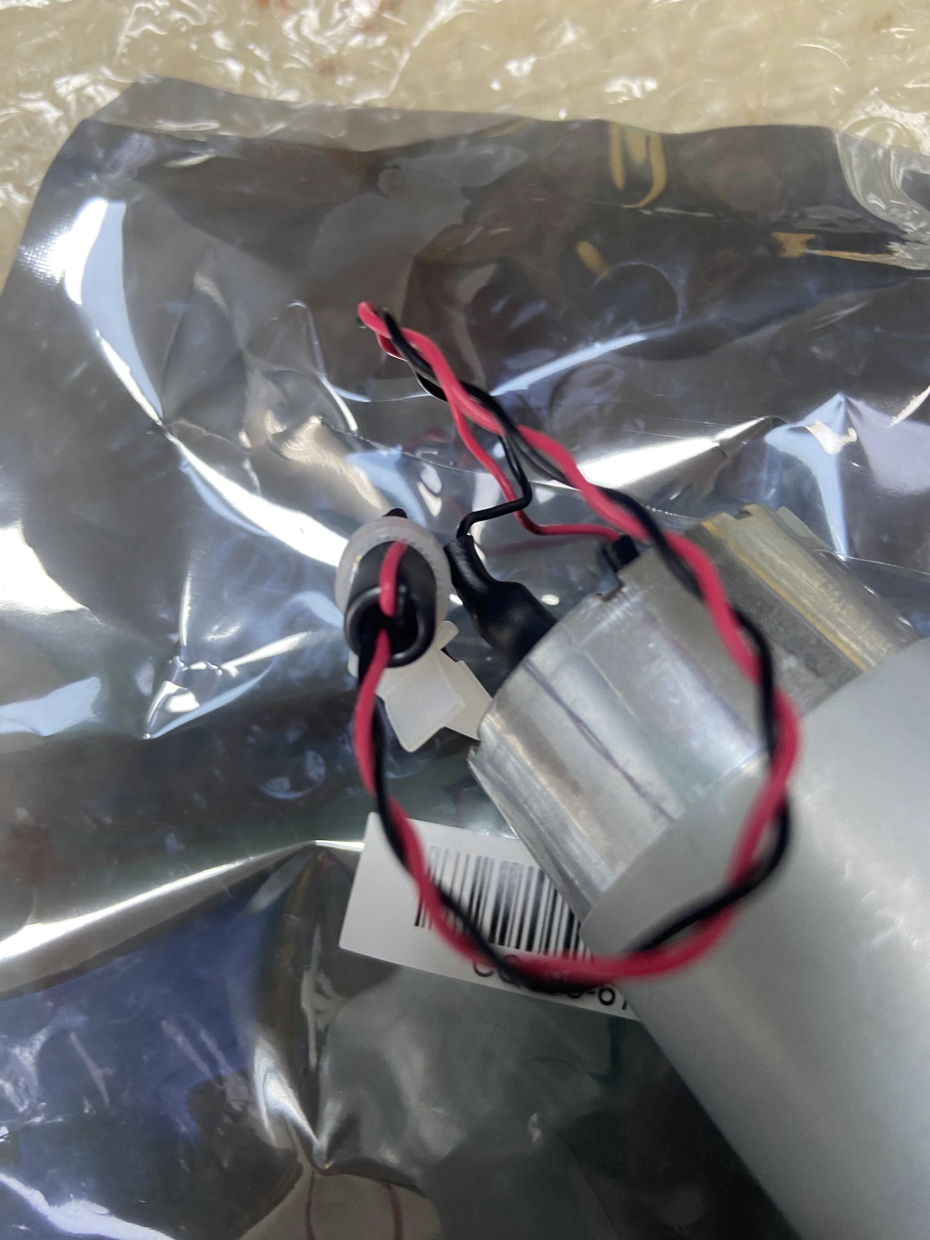 

Оригинальный новый двигатель каретки CQ890-67006 для HP DesignJet T120 T520 T730 T830 CQ890-60092 F9A30-67063 детали плоттера