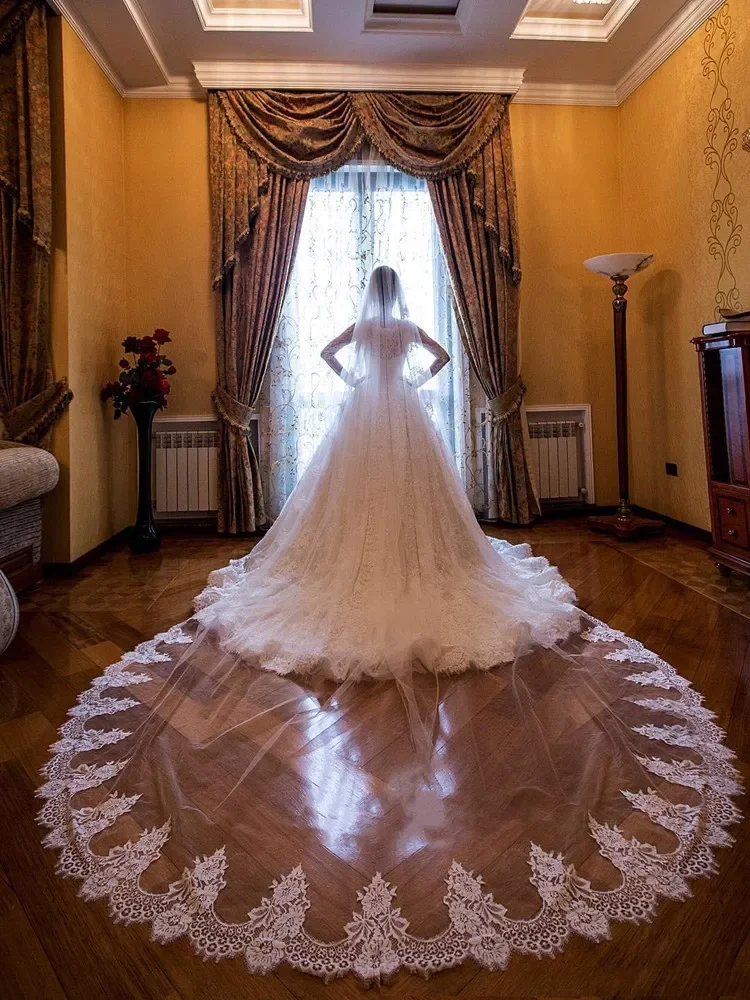 

Gorgeous 3M Long Wedding Veils With Lace Applique Edge One Layer Cathedral Length Veils With Comb Tulle Bridal Veil novias boda