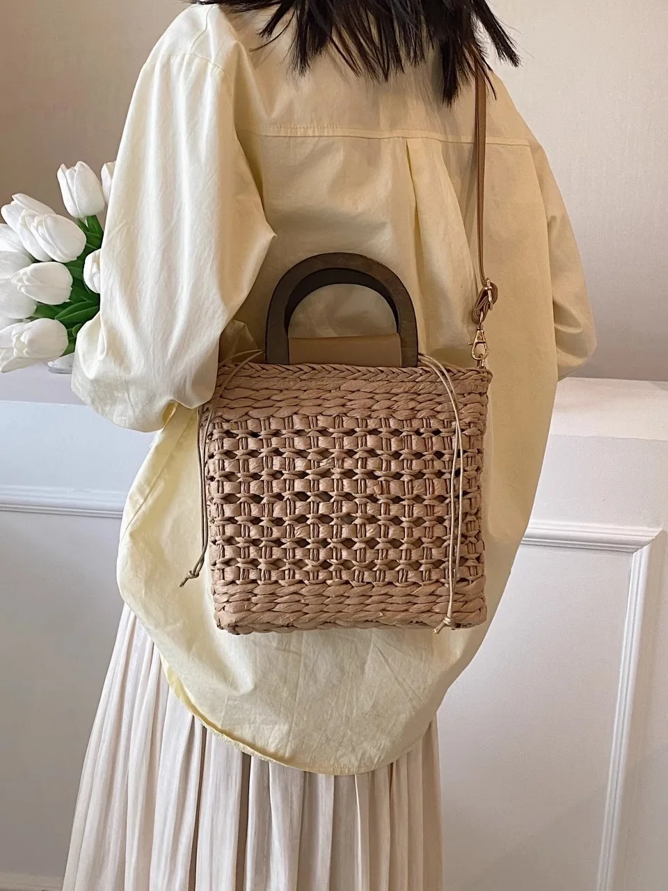 

Faionable St Woven Crossbody Bag Handheld Small Design High End Feeling Outdoor Beach Vaion Sand Bag