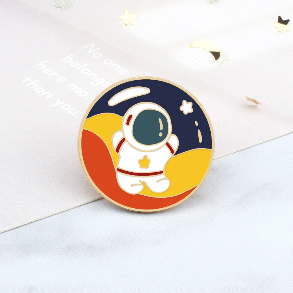 Cute Little Astronaut Enamel Pins Creative Playing Ball Space Lover Brooches Kids Lapel Pin Badges Jewelry Gift for Friend New