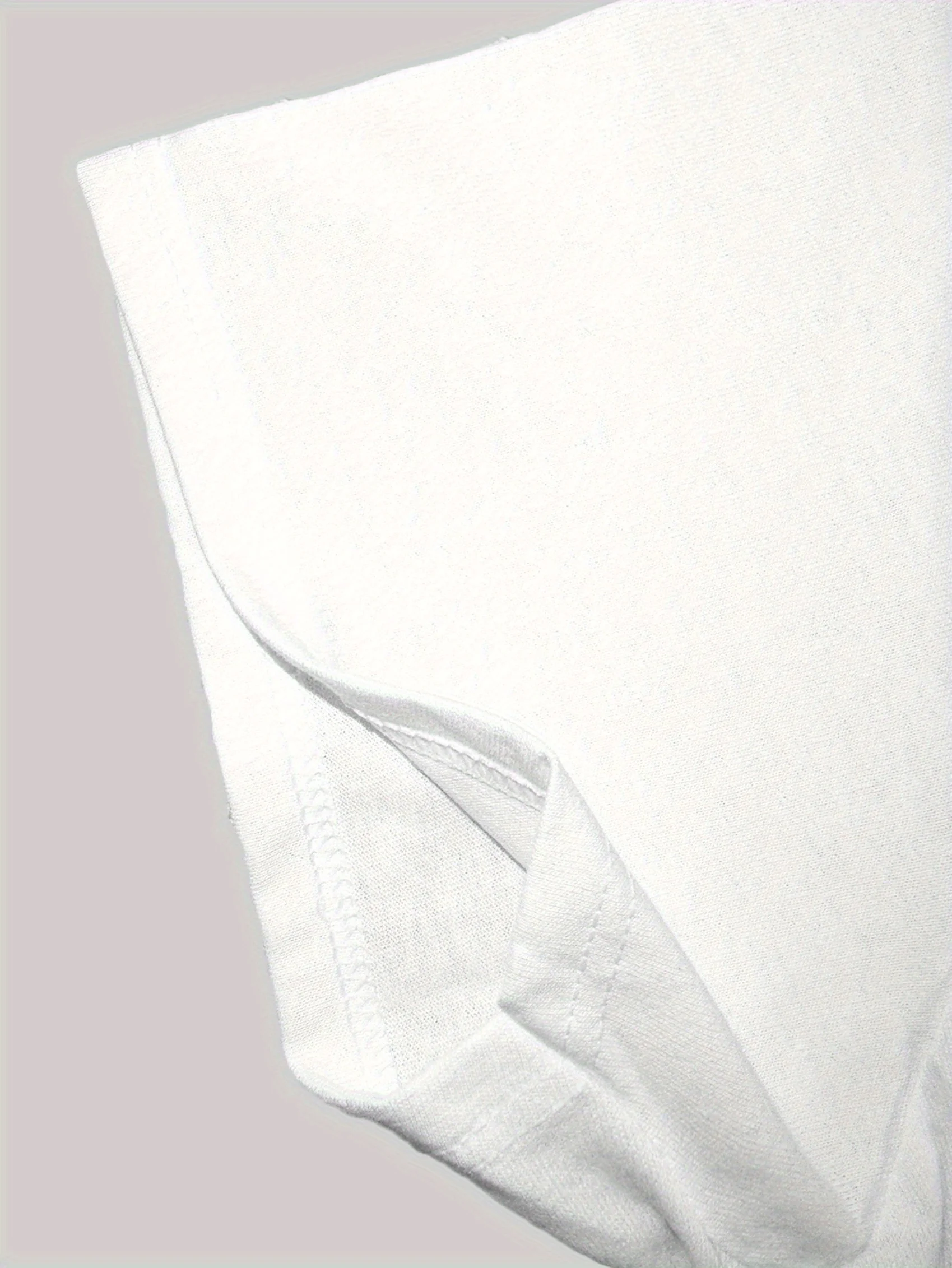 Camiseta de talla grande con estampado de corazón de leopardo para mujer, top informal de manga corta con cuello redondo para primavera y verano, blanco con corazón atrevido