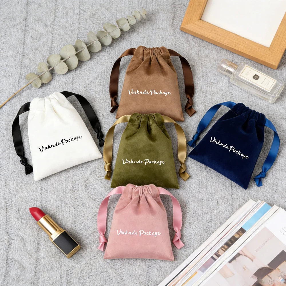 

100 шт. фланелевых мешочков на шнурке с персонализированным логотипом для рождественских подарков, свадебных угощений, больших размеров, пылезащитные мешки