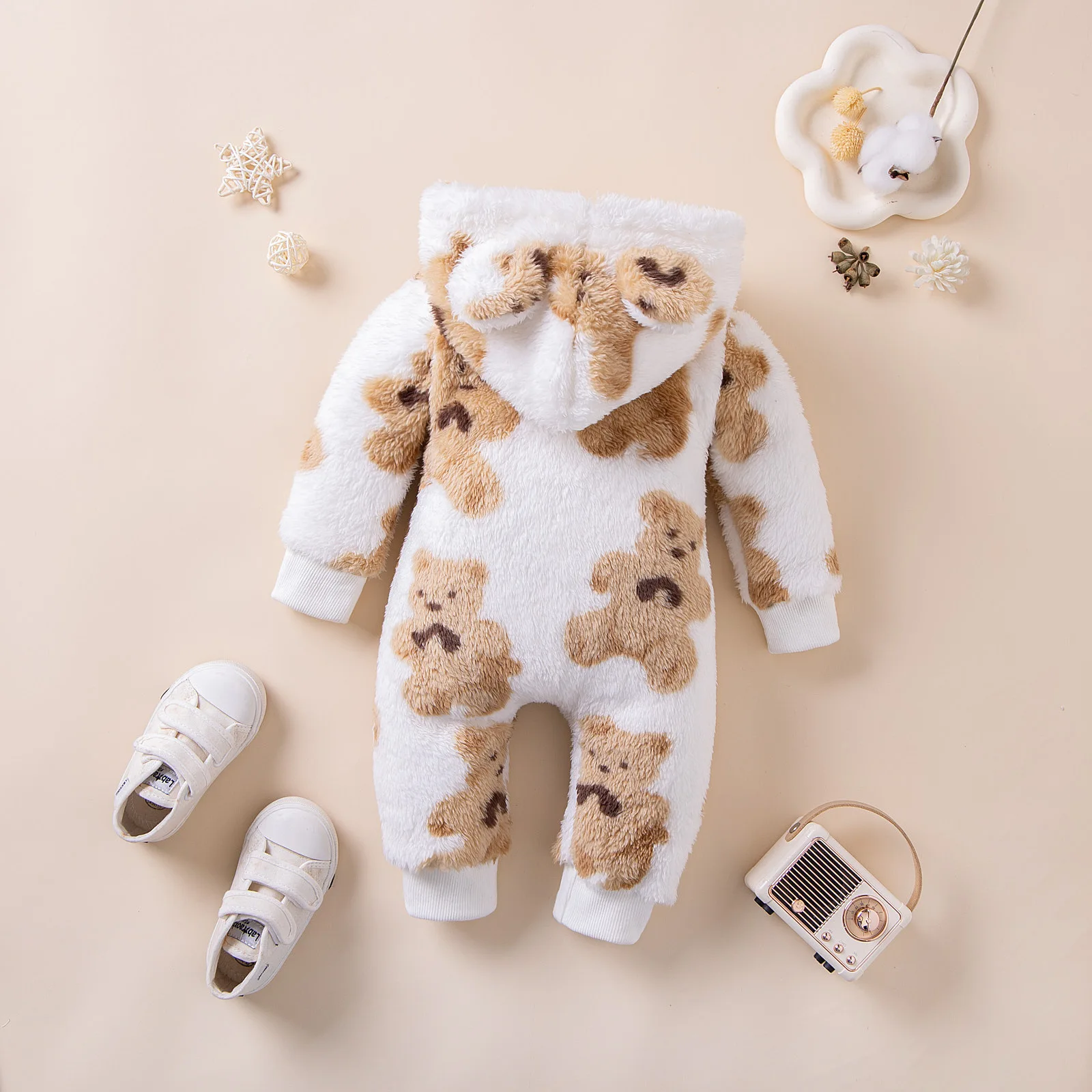 Autumn and winter baby bear cute baby long sleeves and trousers onesie cute hooded crawling clothes