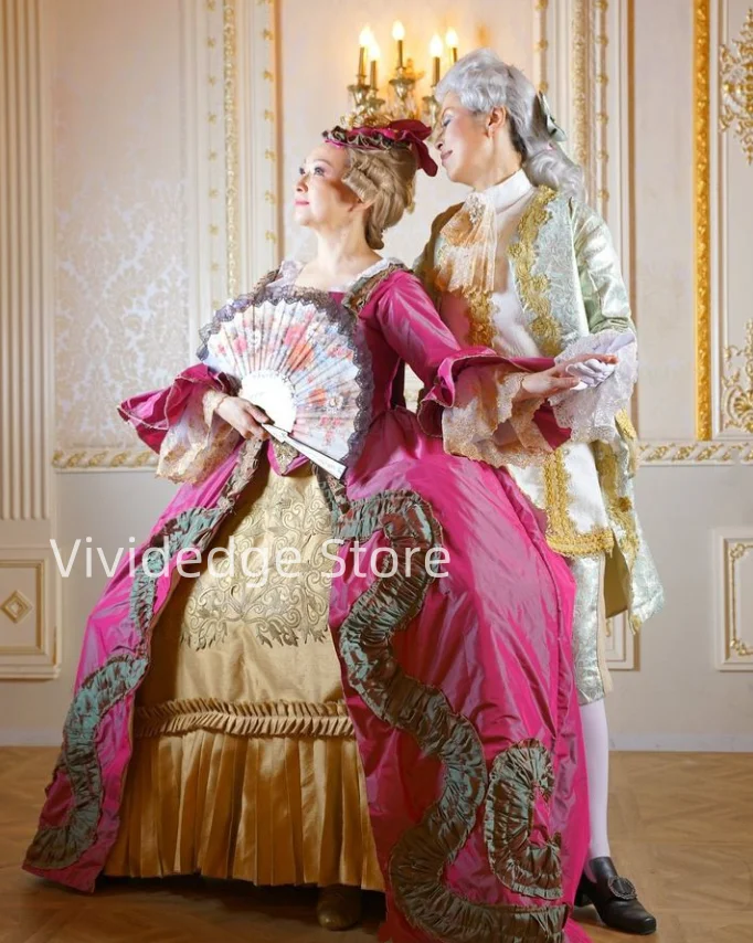 Victorian Ball Gowns 18th Century Fashion Historical Fashion Elizabethan Costume French Court Queen Evening Gowns فساتين سهره