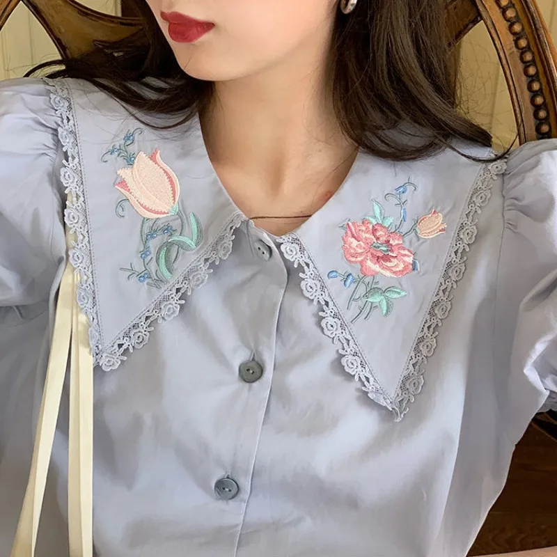 Retro Lace Shirts Women Summer Puff Sleeve Flower Embroidery Peter Pan Collar Sweet Outerwear French Style Loose Students Chic