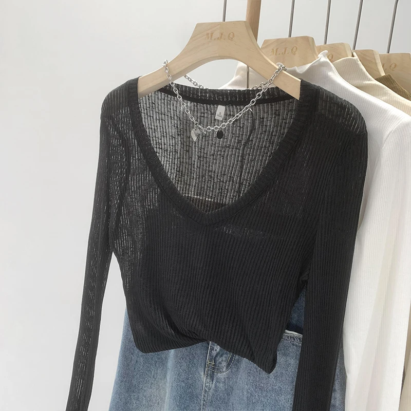 AOSSVIAO T-shirt a maniche lunghe trasparenti con scollo a V da donna T-shirt casual alla moda lavorata a maglia sottile Camicie versatili dolci retrò