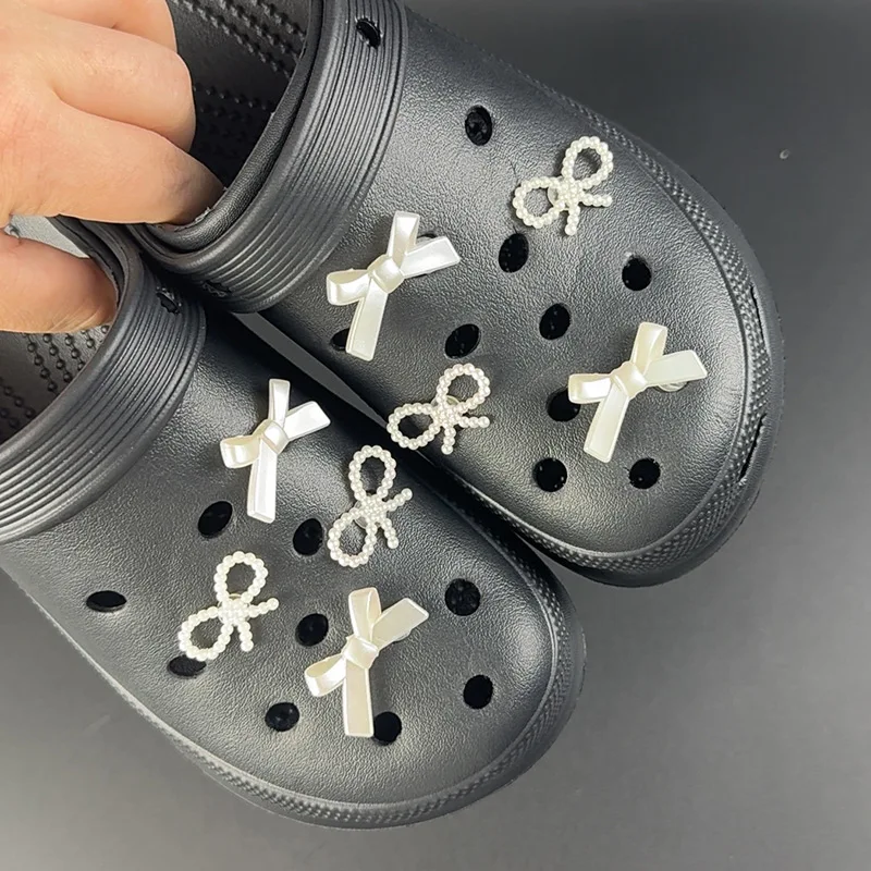 8 قطعة مجموعة سحر الأحذية الموضة اكسسوارات ثقب إبزيم الحذاء لطيف اللؤلؤ القوس DIY بها بنفسك الأحذية زينة الاطفال حفلة امرأة الفتيات هدية