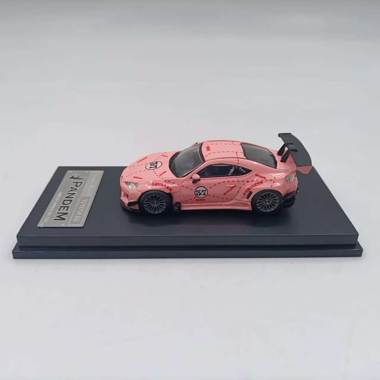 Diecast 1:64 Scale Toyota 86 Rocket Rabbit 37 Alloy Car Model Collectible Toy Gift Souvenir Display Ornament