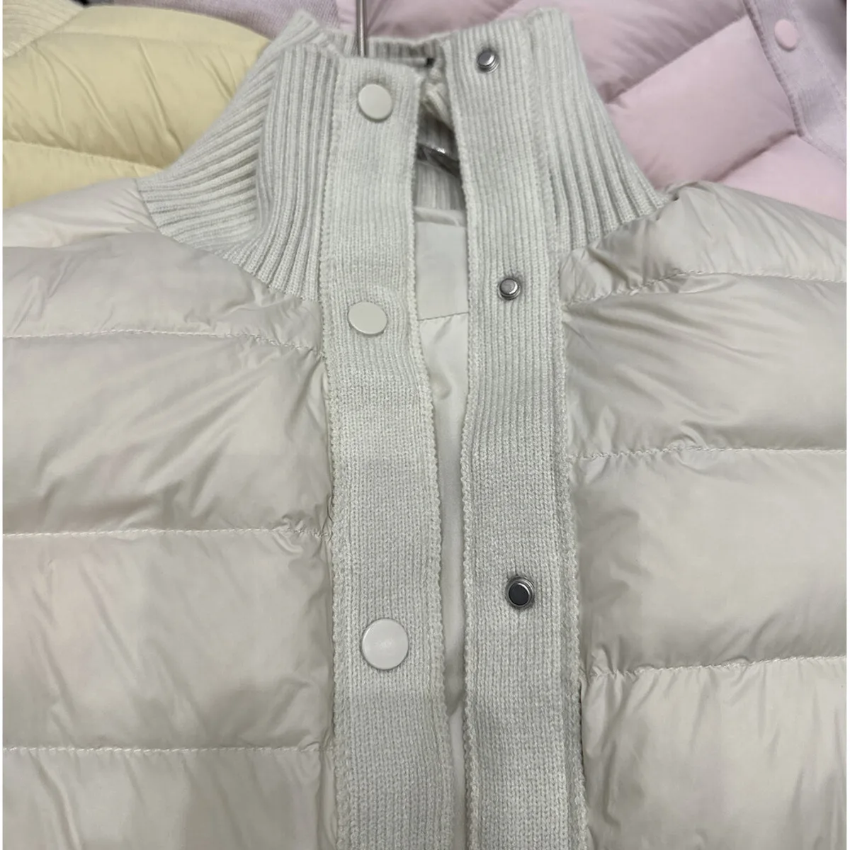 سترة منتفخة حرارية مصممة للسيدات من BJTZ بأكمام متماسكة أنيقة غير رسمية عالية الجودة لخريف وشتاء 2025 #5