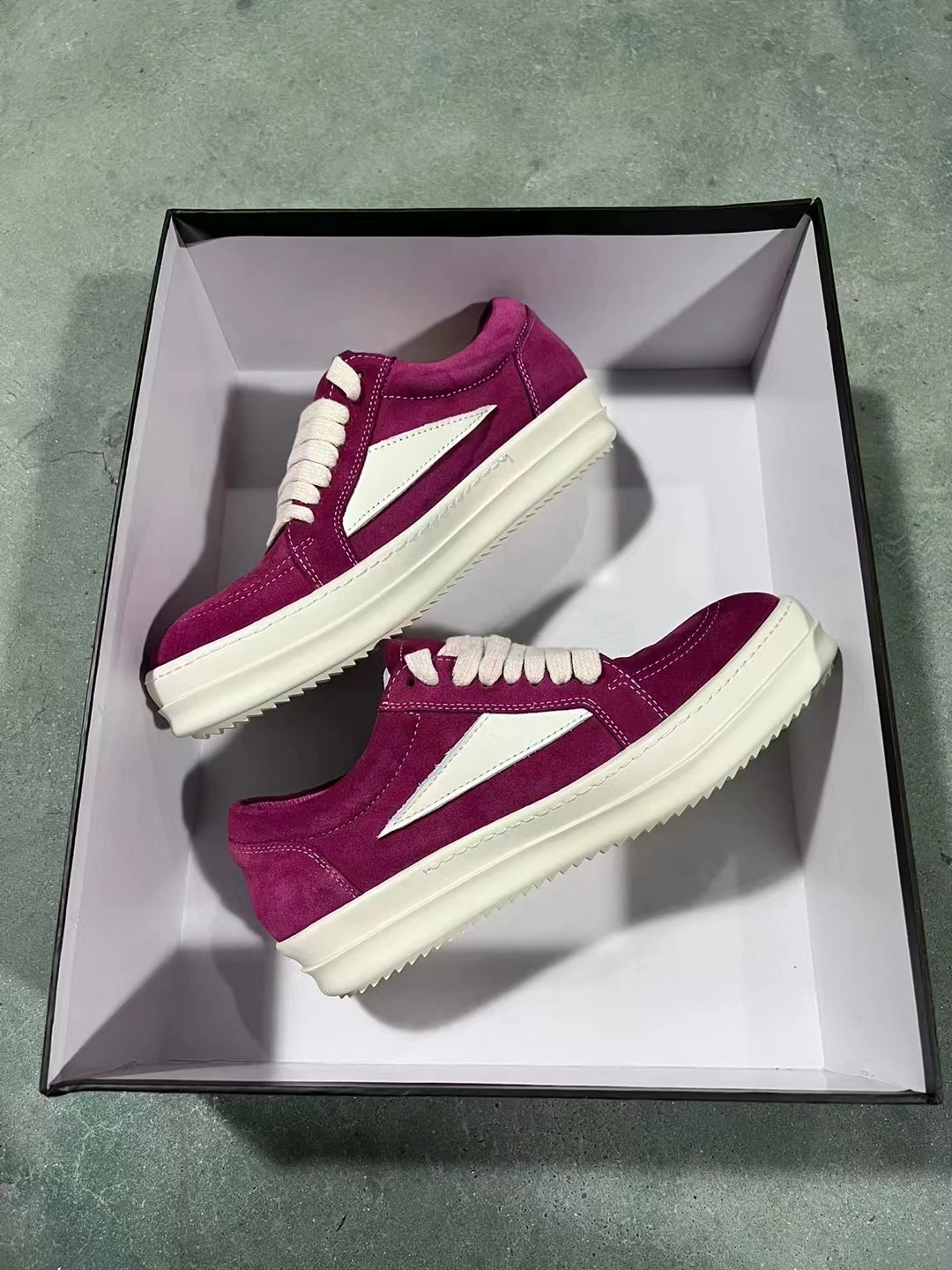 

Мужские и женские повседневные кеды из натуральной кожи с белой замшей, низкие, высококачественные спортивные ботинки, модные кеды