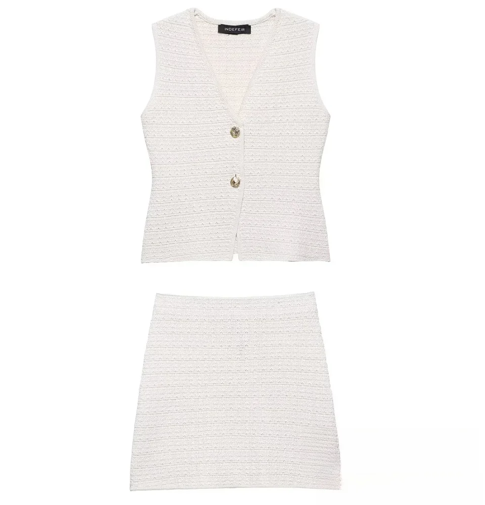 

KONDALA-Женский повседневный вязаный комплект с юбкой, бежевый жилет на пуговицах с v-образным вырезом, короткая юбка на бедрах, новинка 2025, лето-осень, модный уличный женский комплект