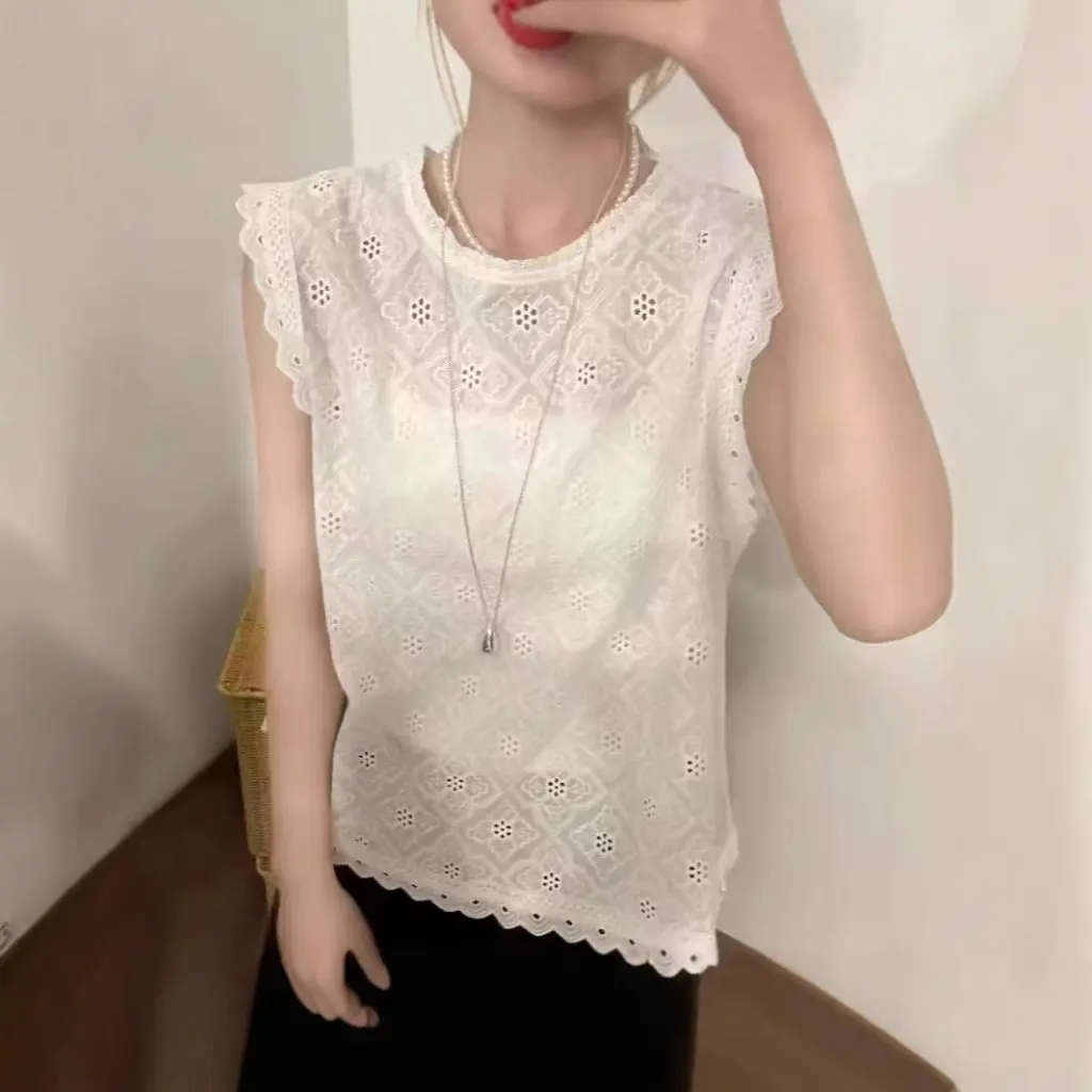 

Women's Fashion Retro Heavy Jacquard Hollow Sleeveless Vest Top round Neck Lace Shirt Loose Fit Age-Reducing Summer New