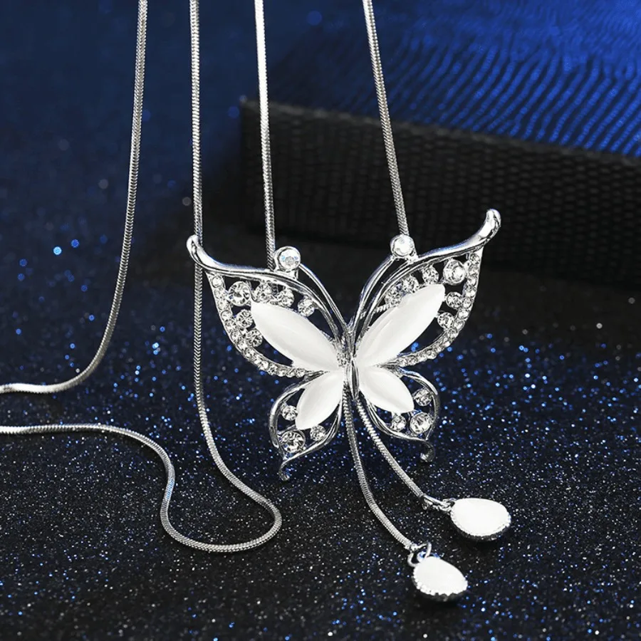 

Allmatch Charm Necklace Butterfly Shaped Zinc Alloy With Rhinestones Pendant Ladies Clothing Daily Accessories