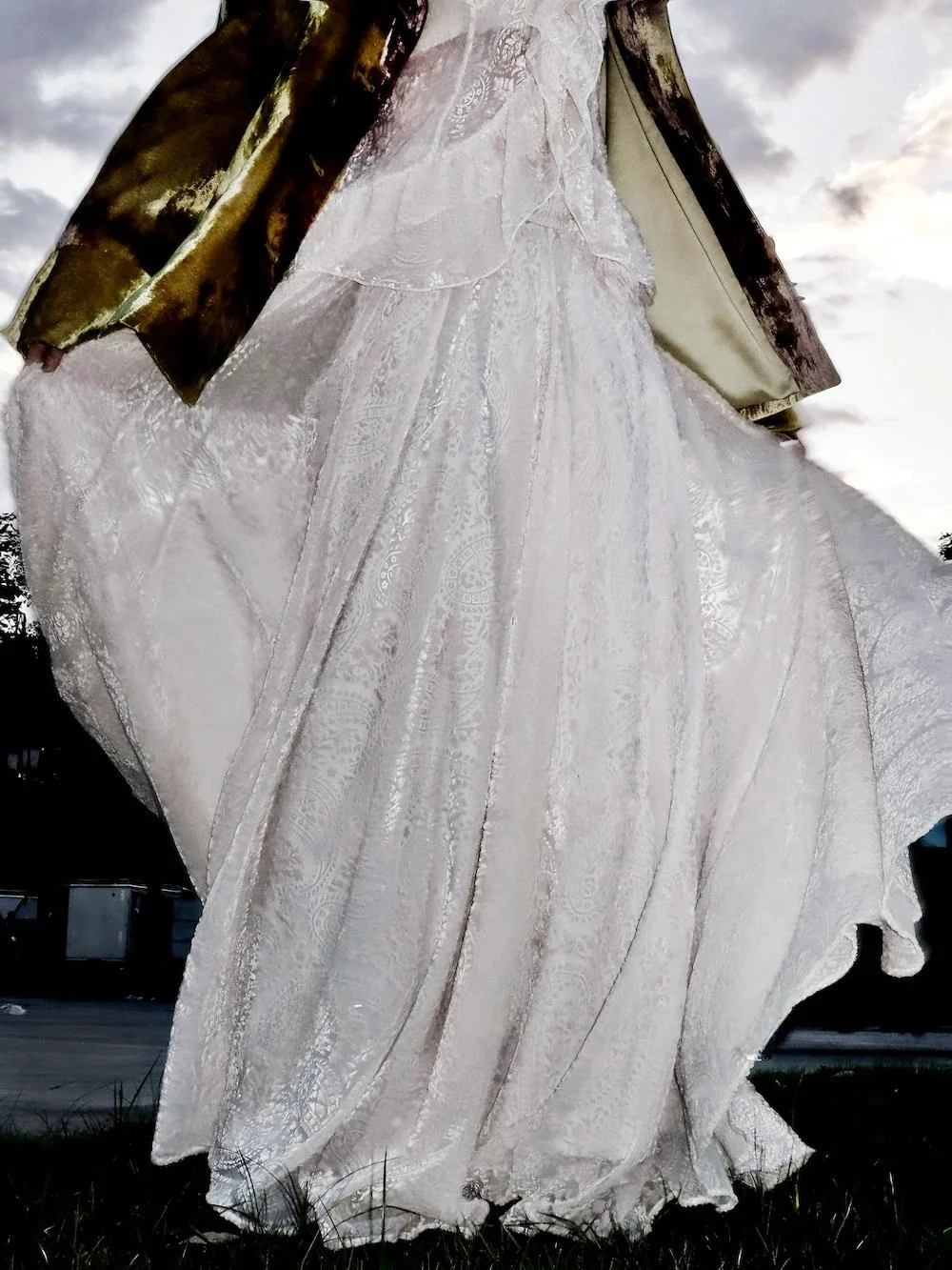 

Velvet Lace Set with Burned Flower Design And Pleated Skirt French Sle Women's Faion Soft Glossy Silk Blend Long Umbrella...