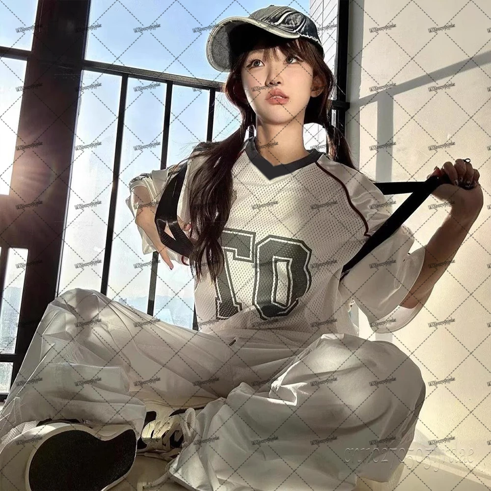 

Летняя футболка с принтом американского ретро No 7, женская футболка с v-образным вырезом в стиле пэчворк, с короткими рукавами, сетчатый спортивный футбольный трикотаж Y2K, топы большого размера