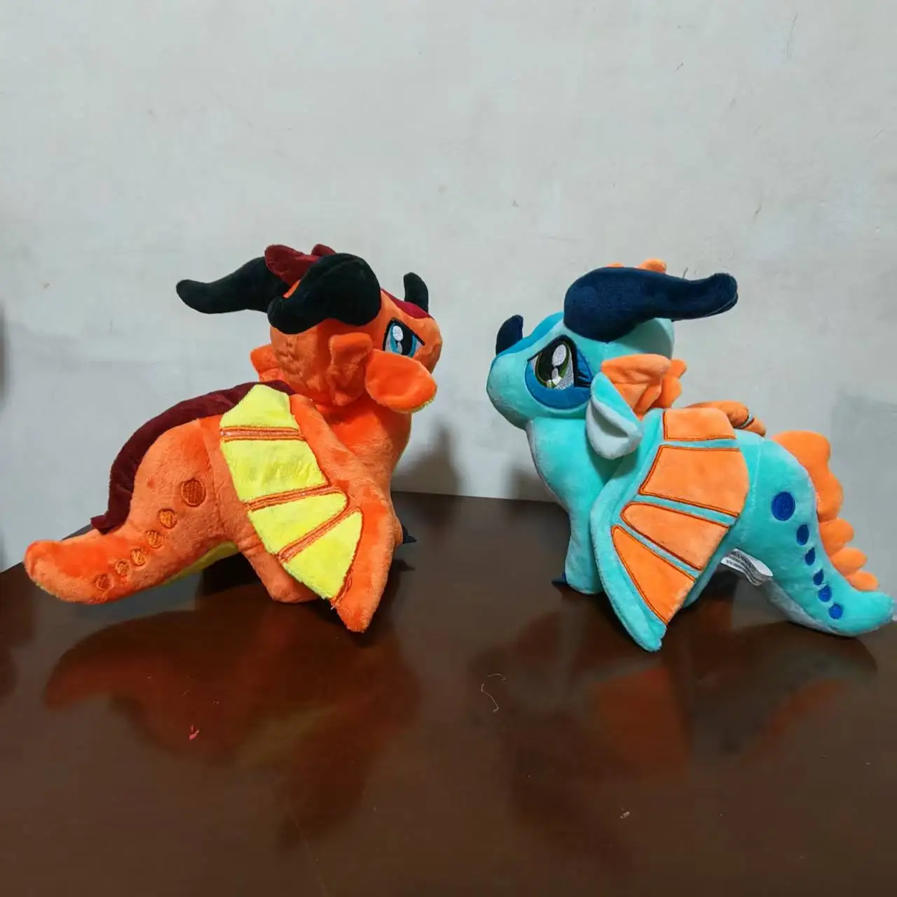 Flame-Winged Dragon Plush Toy – Wings of Fire Series Soft and Cute Plush Dinosaur Doll for Collection and Display