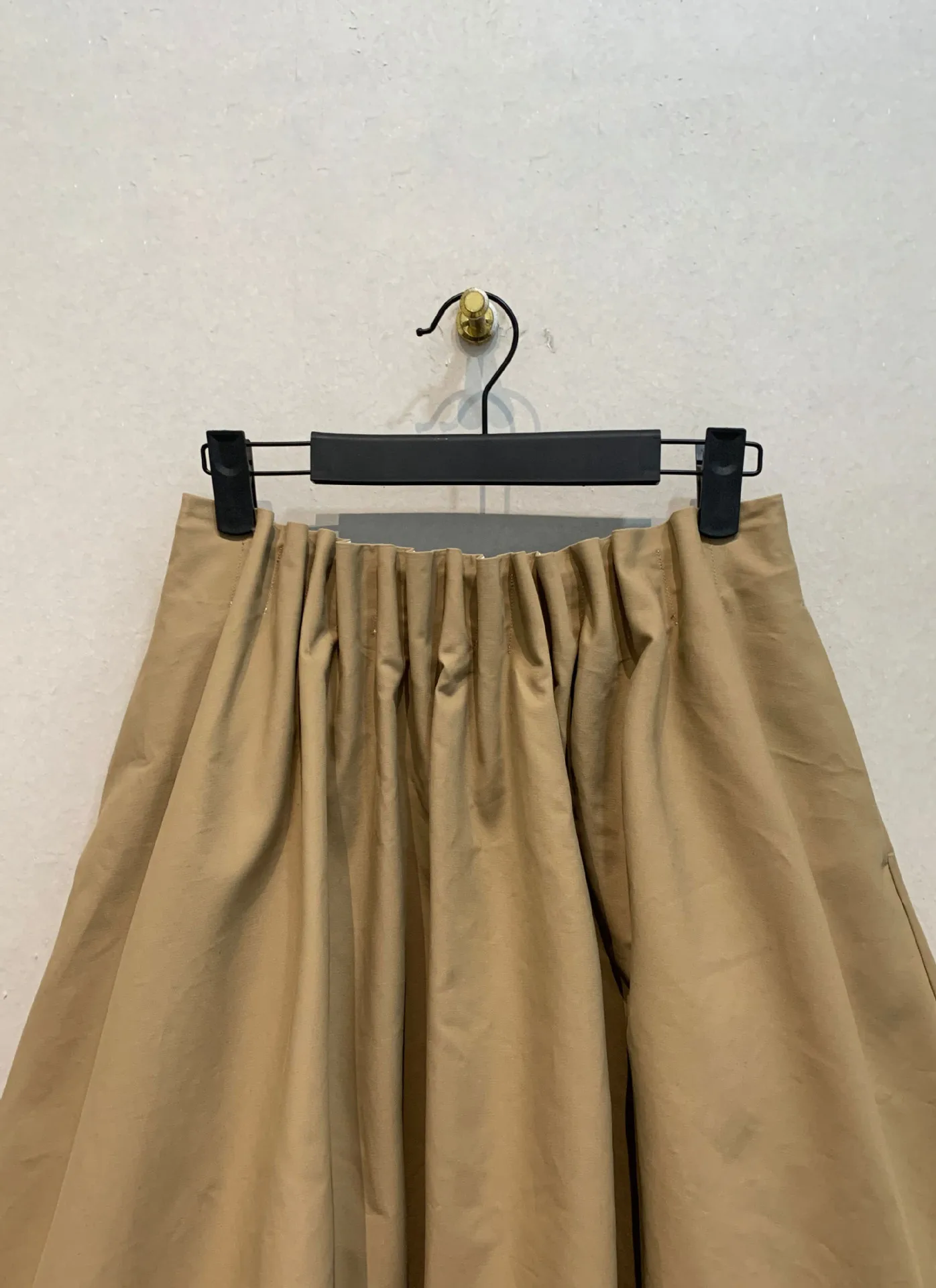 

Kuzuwata Shirring Elegant Mujer Falda Casual Slim Mid-length Soft Faldas New Moda Trendy Japan High Waist Big Swing Solid Skirt