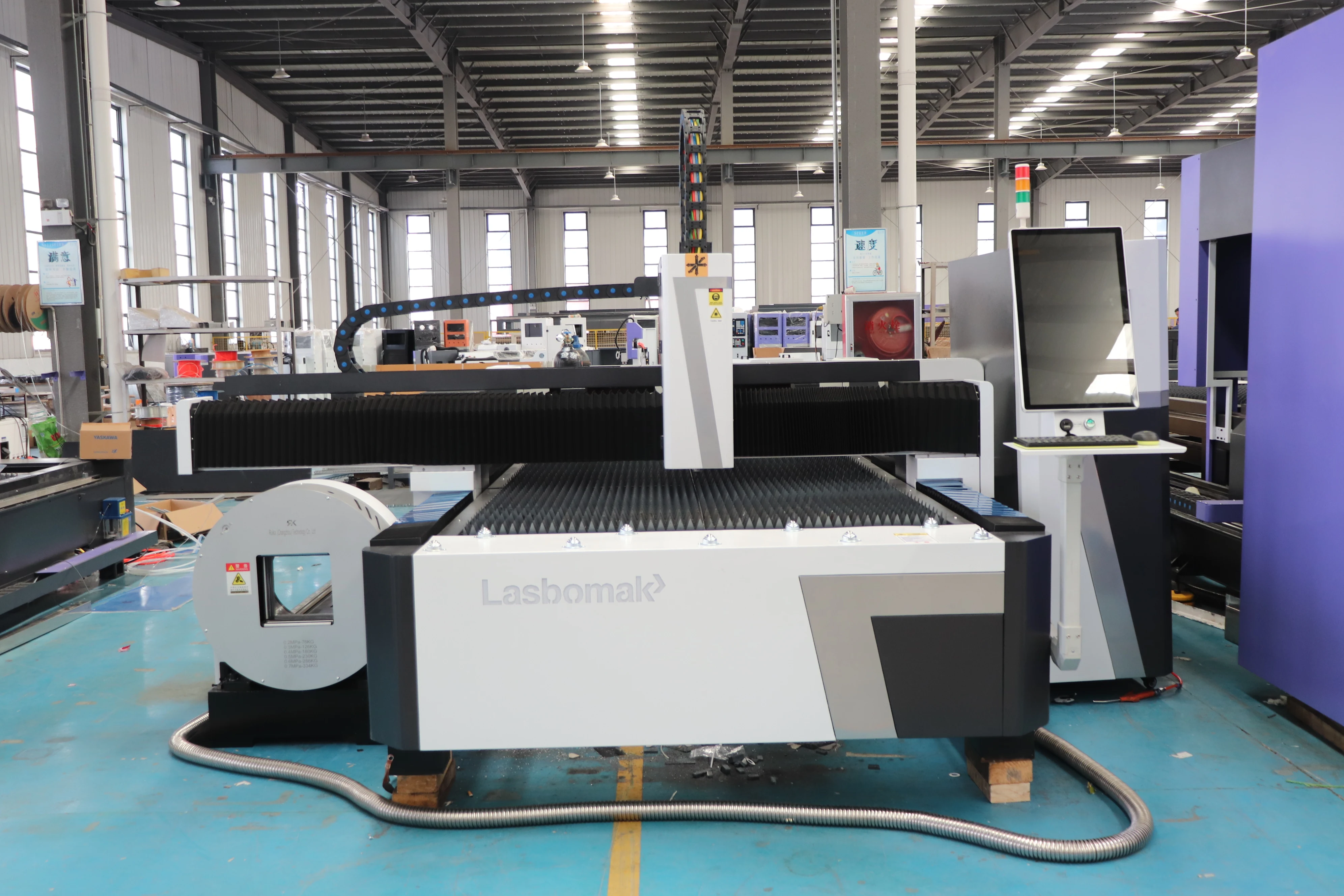 섬유 레이저 절단기 1000W 2000W 3000W 6000W 금속 절단기 레이저 기계 강철 및 금속 튜브 레이저 절단기