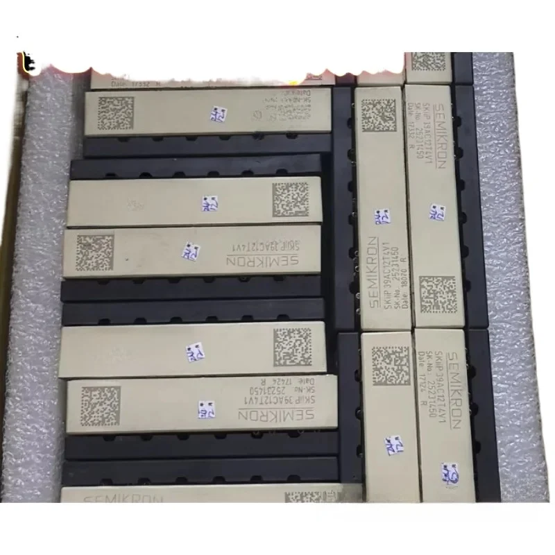 

SKIIP38AC12T4V1 SKIIP39AC12T4V1 SKIIP37AC12T4V1 SKIIP 38AC12T4V1 IGBT Module New Original