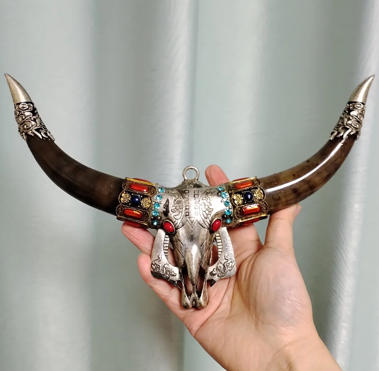 Real OX Horn Embedded Alloy Ox Head Handmade Authentic Buffalo Horn Ornament Amulet Pendant Home Decor Accent Table Display