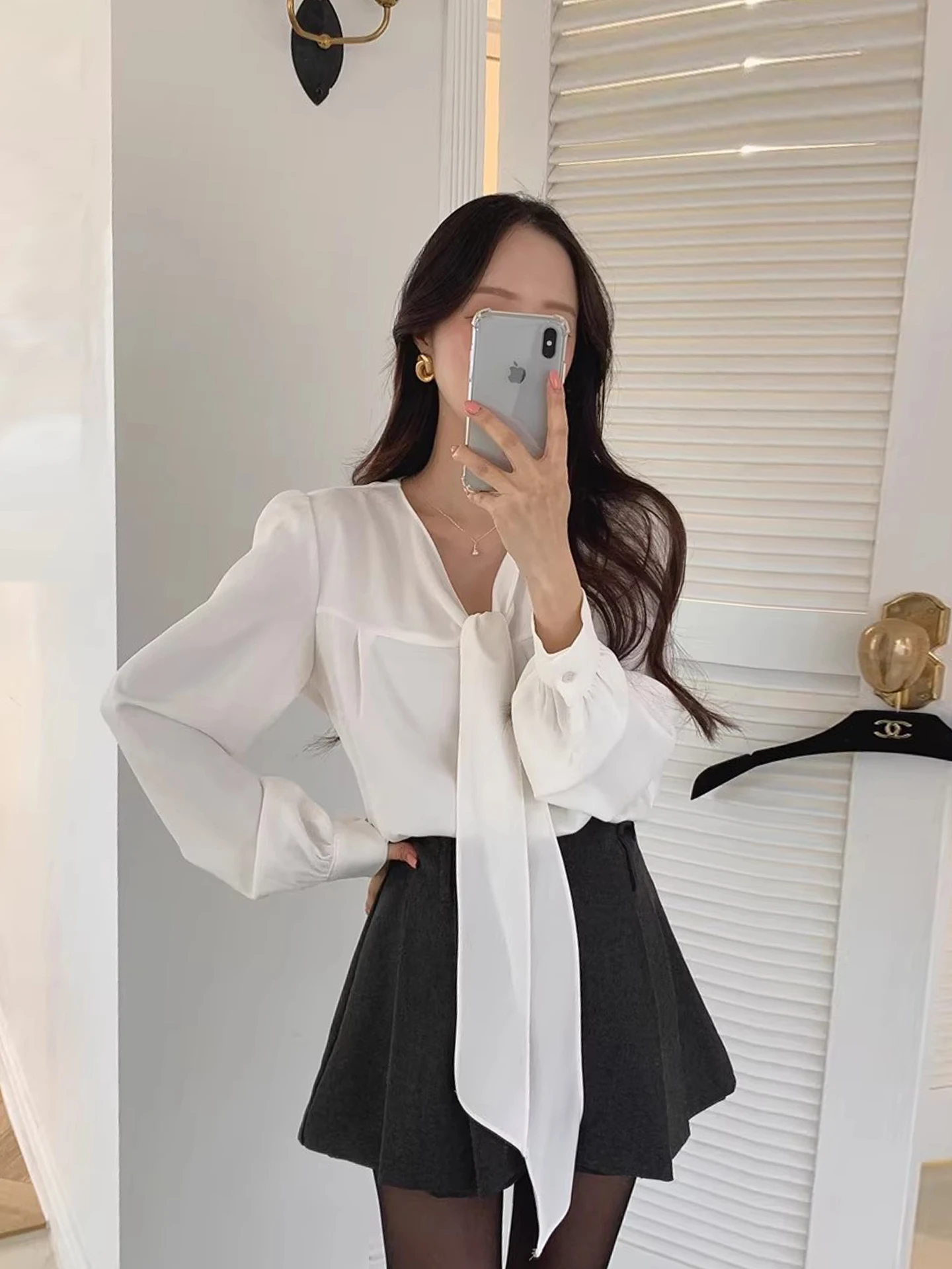 

Женский топ Ele V-Ne с плиссировкой, свободного кроя, однотонный, в стиле «нежный ветер», с элементами корейского дизайна, для повседневной носки