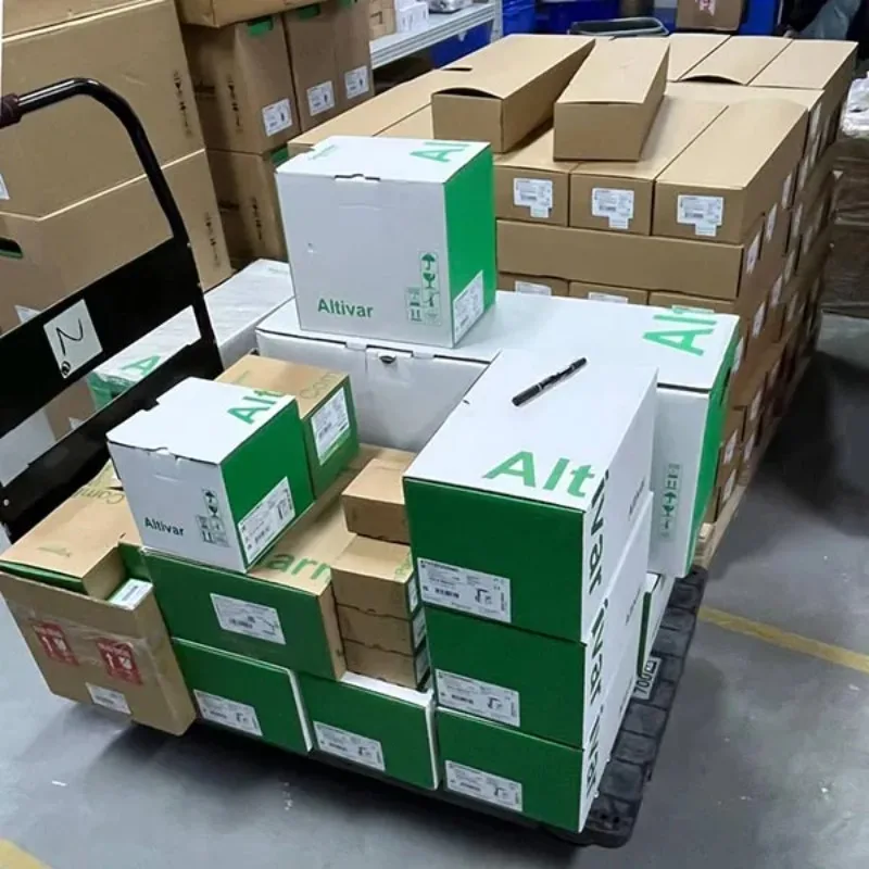 Рисунок 3 - Совершенно новый промышленный контроллер ПЛК