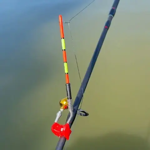 Fishing Alarm Float LED Night Luminous Electronic Float Bite Indicator BuoyLarge Buoyancy Battery Fishing Tackle