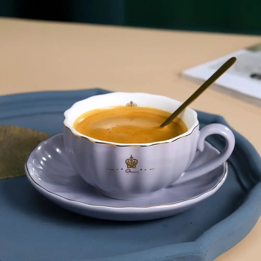 

Кофейная посуда Керамическая кофейная чашка с тыквой Золотая отделка Легкие роскошные чайные чашки Европейский стиль Элегантный сервиз для послеобеденного чая Послеобеденный чай