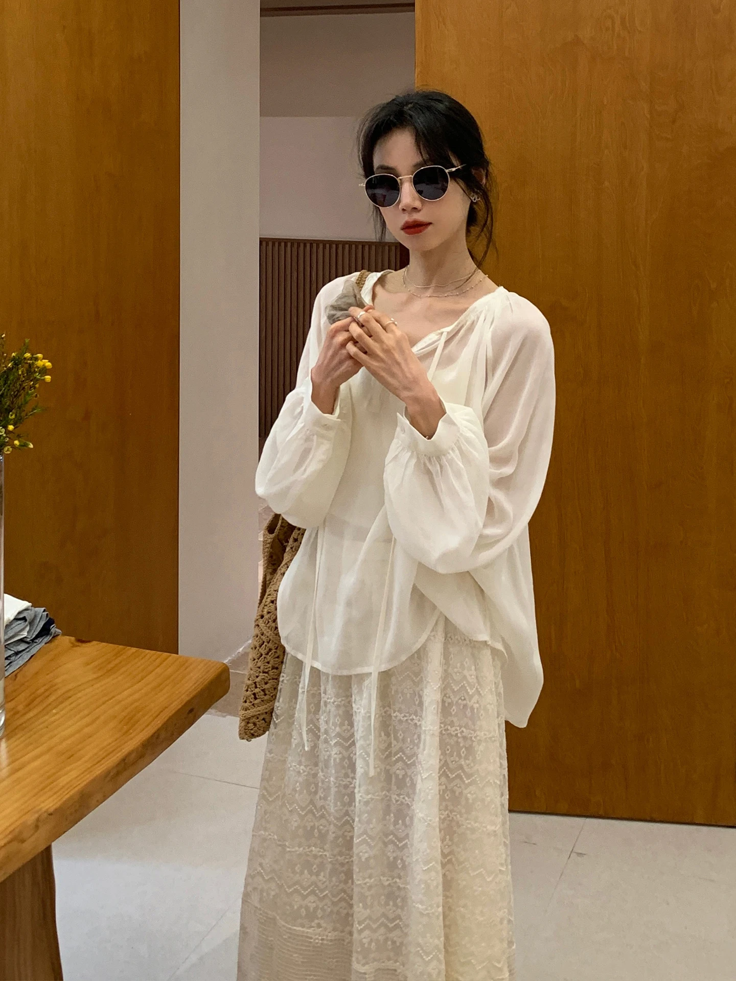 

Ladies' Casual Style Loose Fit Long Sleeve Sun Protection Shirt Thin Design Belted Spring Summer New Arrival Fashion Top