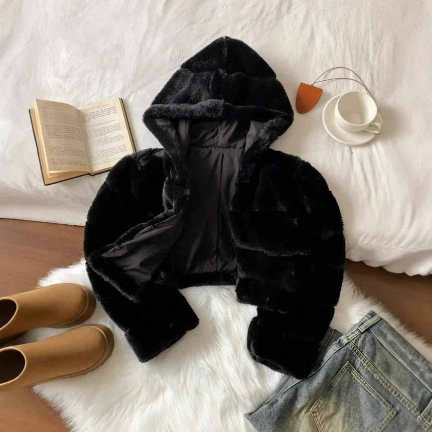 

2025 Winter Korean Version Women's New Celebrity Style Luxurious Furry Faux Fur Fashionable Elegant Coat