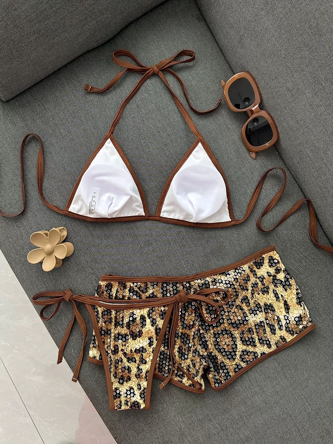 DEKA Sexy Glänzender Pailletten-Bikini mit Leopardenmuster für Damen, 3-teiliges Set mit Push-Up-BH, Badeanzug mit hoher Taille, Strand-Badeanzug, Urlaubs-Bademode – Detail 7