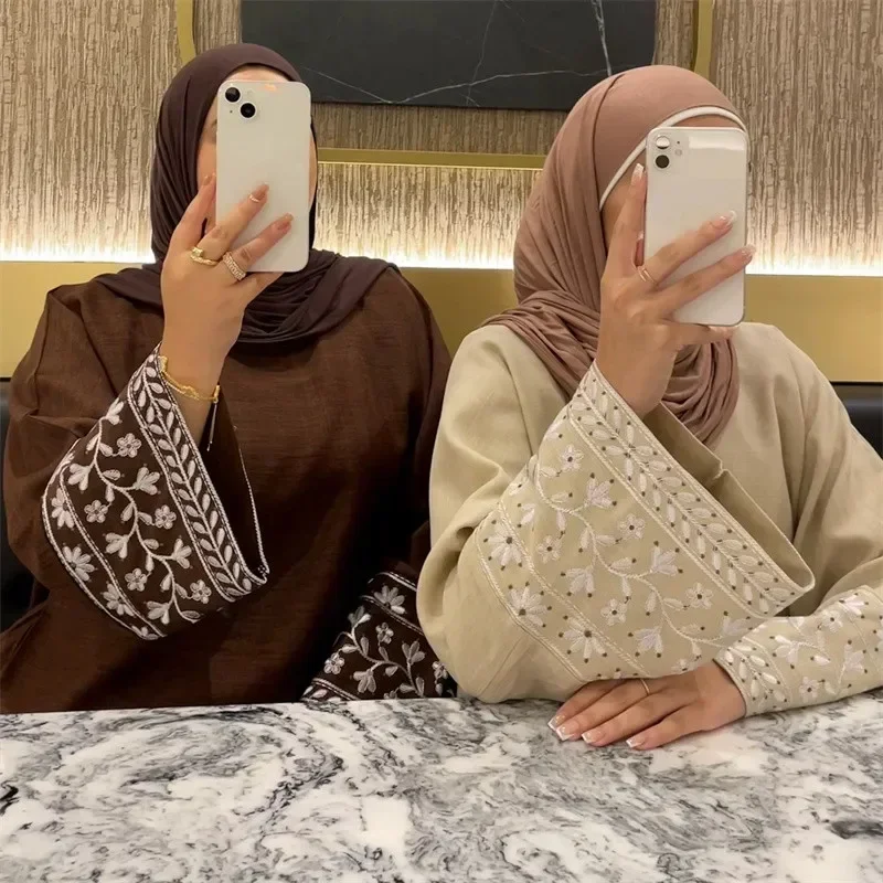 

Дубайская абайя с изысканной вышивкой, свободное мусульманское платье для женщин, исламская одежда, скромный хиджаб, вечерний наряд, кафтан для Рамадана.