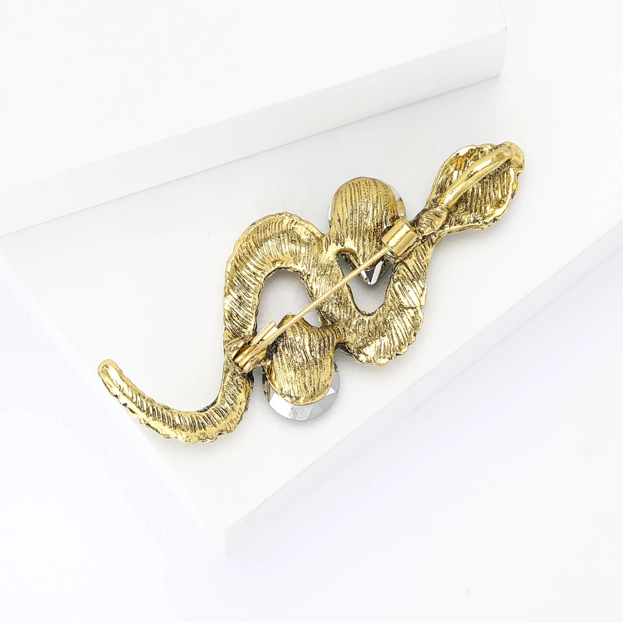 Vintage Rhinestone Snake Brooches for Women Unisex Animal Pins 2-color Available Office Party Accessories Gifts