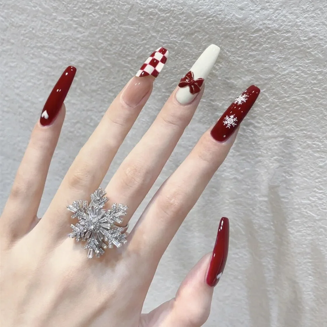 24Ps/Set Christmas Long Acrylic Fake Nails Full Cover Handmade Stick Press on Nails Removable Artificial Wearing False Nails Art