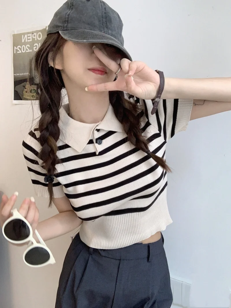 

Retro Neck Striped Knitted Short Sleeve T-Shirt Women Summer Sweet Style Slimming Waist Cinched Short Length Bore Hole Top