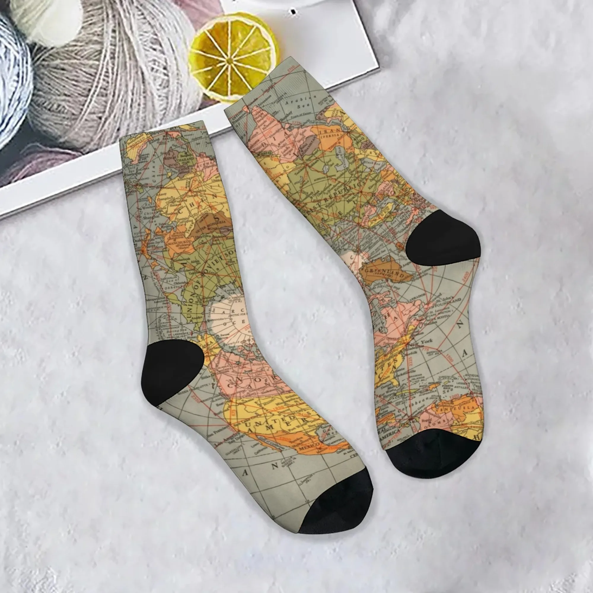 

Harajuku Retro World Map Print Men's Socks - Novel Street Style Crew Socks - Comfortable, Breathable, Casual Socks - Party Gifts