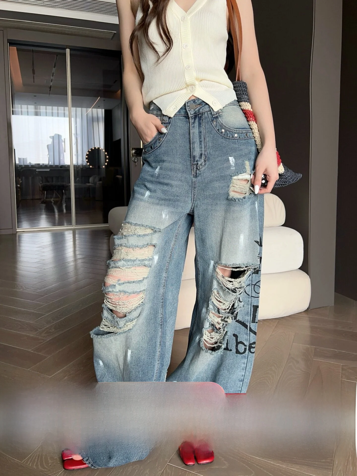 

Fashionable Ripped Denim Jeans Women's Early Spring 2026 New Loose Slim Straight Pants Jeans Natural Waist Button Cl...