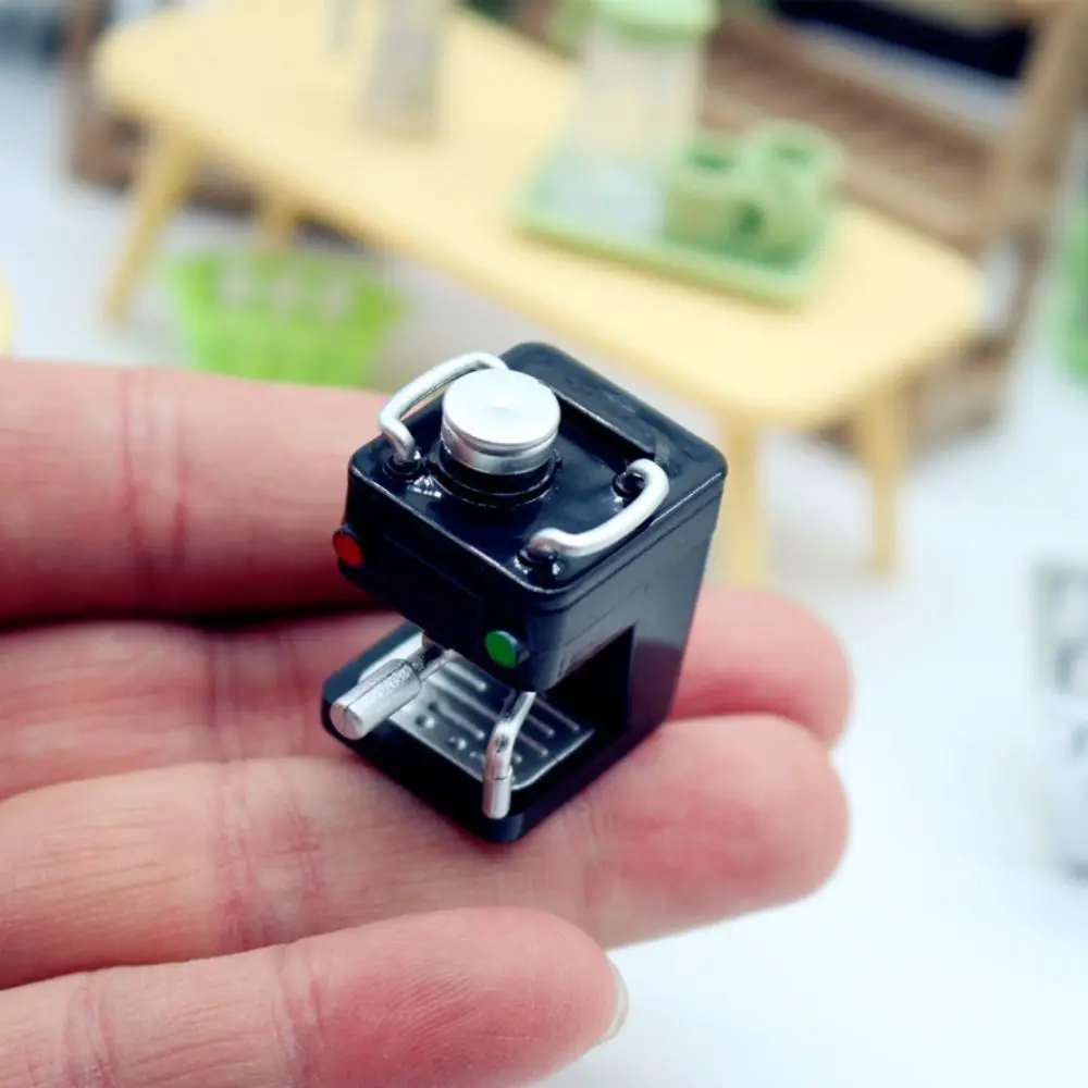 ชุดทำของขวัญ DIY 1:12 เครื่องชงกาแฟจิ๋วสำหรับบ้านตุ๊กตา ทำจากพลาสติก รุ่นเครื่องชงกาแฟแสนสนุก อุปกรณ์เสริมบ้านตุ๊กตาสำหรับเด็กผู้หญิง