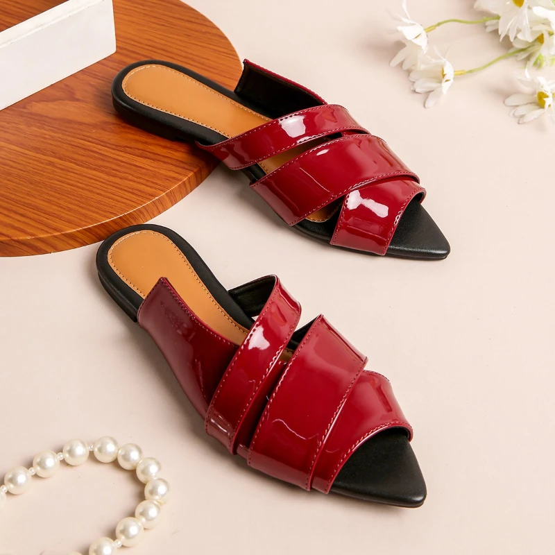 Fashion Soft Soled Versatile Shoe Summer New Pointed Comfor Flat Slippers Retro Outdoor Casual Lightweight Women's Beach Sandals