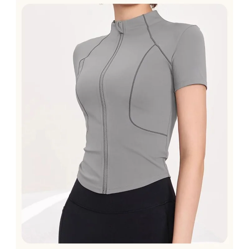 

Women's Gray Mock Neck Half-Zip Top Short Sleeve Contour Stitching Slim Fit Casual Sports Blouse